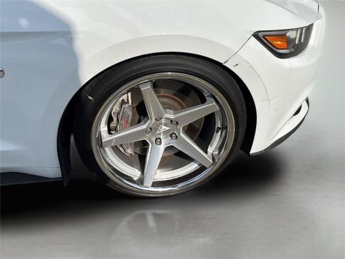 Used 2016 Ford Mustang GT Premium w/ Equipment Group 401A RWD image 30