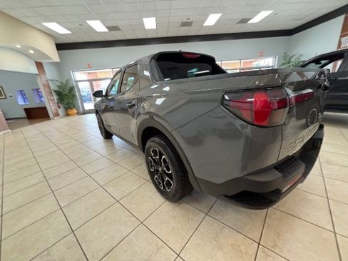 Used 2022 Hyundai Santa Cruz SEL FWD image 6