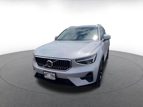 Used 2024 Volvo XC40 B5 Core AWD/4WD image 7