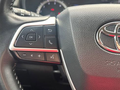 Used 2024 Toyota Highlander LE image 20