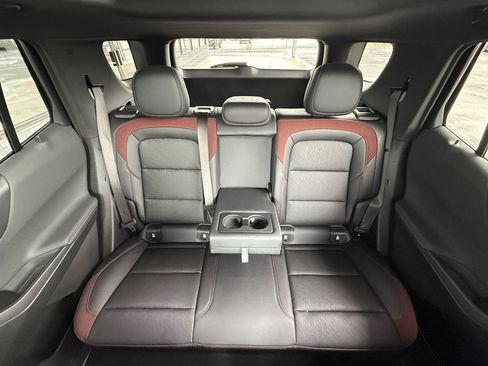 Used 2025 Chevrolet Equinox RS w/ Safety and Technology Package FWD image 41