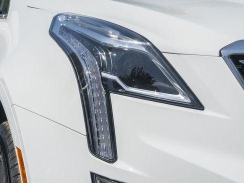 Used 2025 Cadillac XT5 Premium Luxury image 13