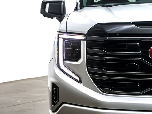 Used 2025 GMC Sierra 1500 AT4 image 14