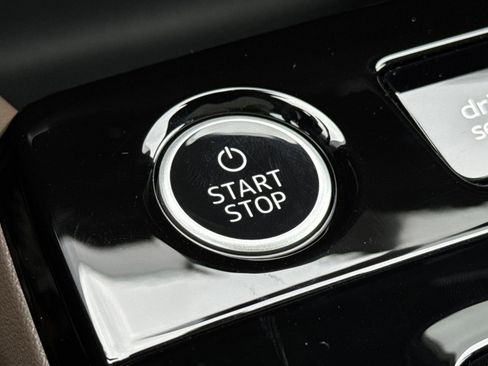 New 2025 Audi A6 e-tron Premium Plus image 19