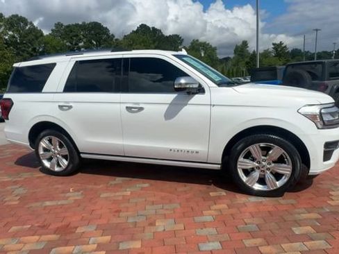 Used 2024 Ford Expedition Platinum AWD/4WD image 4