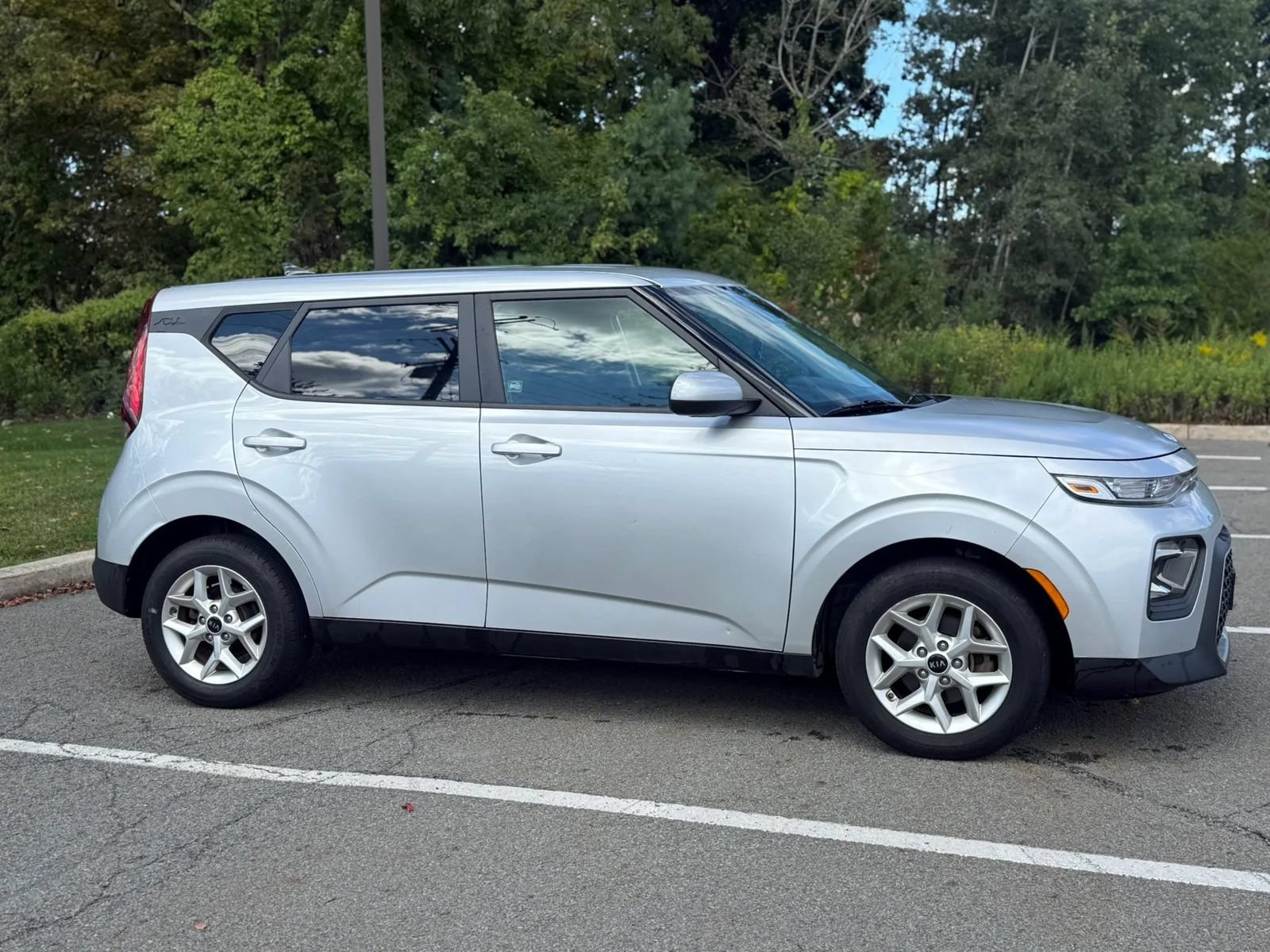 Used 2021 Kia Soul S FWD image 4