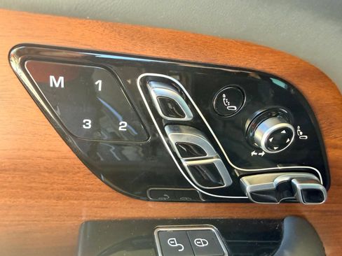 Used 2019 Land Rover Range Rover LWB SV Autobiography AWD/4WD image 21
