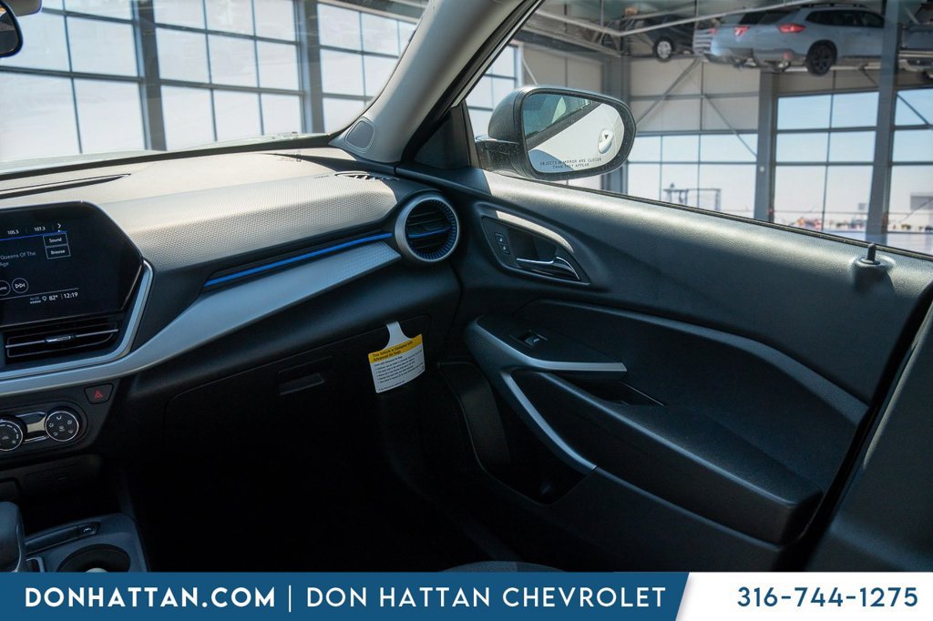 New 2026 Chevrolet Trax LS FWD image 15