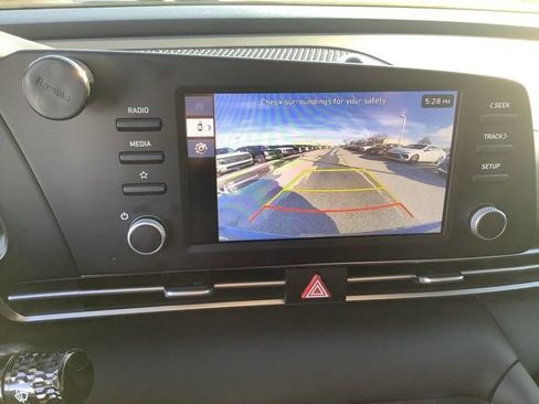 Certified 2025 Hyundai Elantra SE w/ Cargo Package image 22