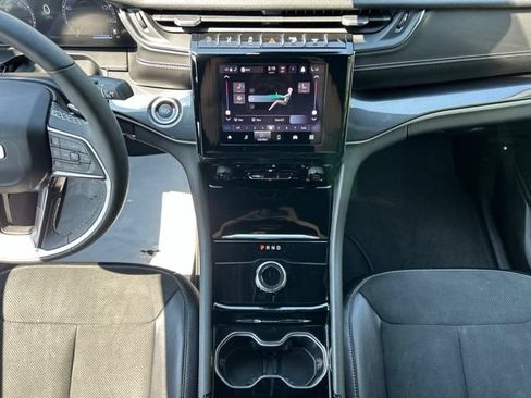 Used 2023 Jeep Grand Cherokee Altitude AWD/4WD image 51