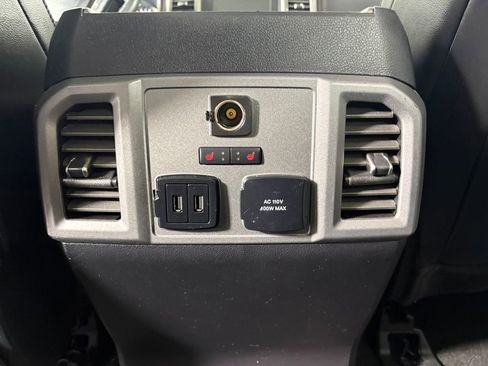 Used 2019 Ford F150 Raptor w/ Equipment Group 802A Luxury AWD/4WD image 30