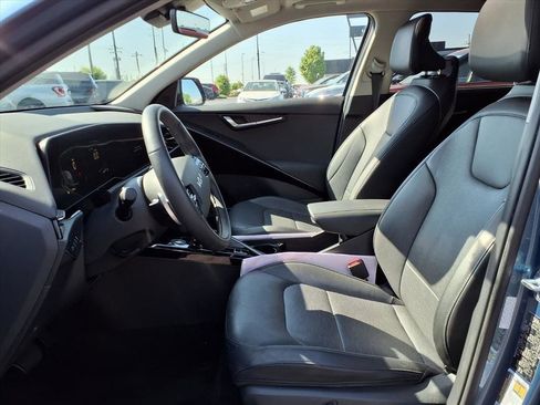 Used 2023 Kia Niro FWD image 25
