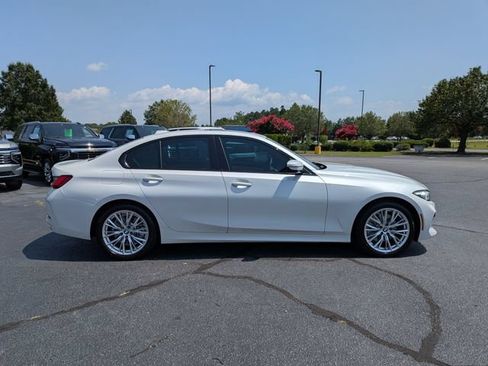 Used 2023 BMW 330i Sedan w/ Driving Assistance Package RWD image 2