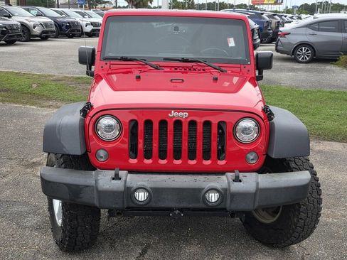 Used 2018 Jeep Wrangler Unlimited Sport S AWD/4WD image 3