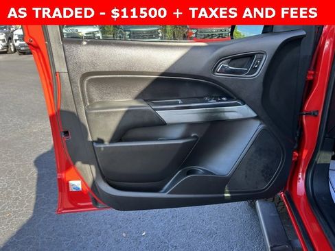 Used 2015 Chevrolet Colorado LT w/ LT Convenience Package image 12