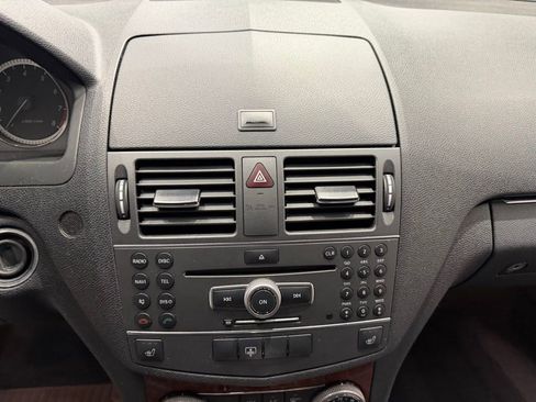 Used 2011 Mercedes-Benz C 300 4MATIC Sedan image 39