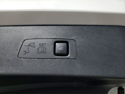 New 2026 Lincoln Corsair Reserve w/ Jet Appearance Package FWD image 7