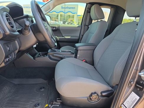 Used 2022 Toyota Tacoma SR RWD image 10