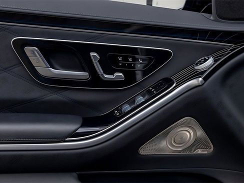 Used 2025 Mercedes-Benz S 63 AMG S image 24