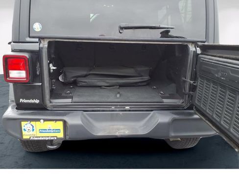 Used 2023 Jeep Wrangler Sport image 9