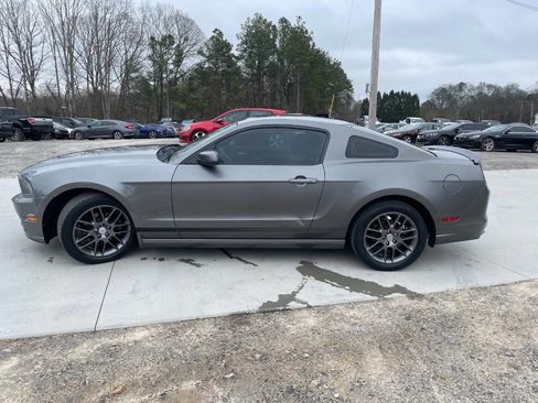 Used 2013 Ford Mustang Premium image 20
