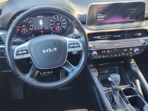 Used 2022 Kia Telluride SX w/ SX Prestige Package image 26
