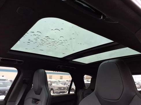 Used 2025 Land Rover Range Rover Sport SV Edition Two image 11