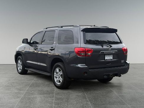 Used 2013 Toyota Sequoia SR5 w/ Premium Pkg AWD/4WD image 7