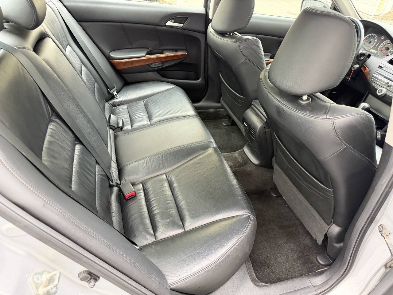 Used 2011 Honda Accord EX-L image 17