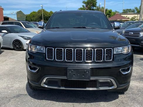 Used 2018 Jeep Grand Cherokee Limited AWD/4WD image 2