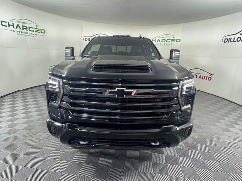 Used 2024 Chevrolet Silverado 2500 High Country w/ Midnight Edition AWD/4WD image 10