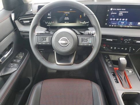 New 2026 Nissan Kicks SR w/ Cold Weather Package FWD image 8