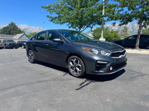 Used 2019 Kia Forte LXS FWD image 10
