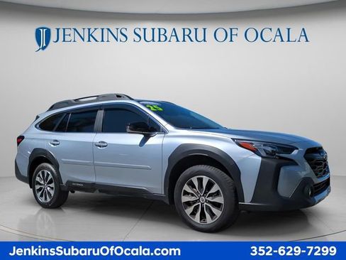 Used 2025 Subaru Outback Limited w/ Popular Package #2 AWD/4WD image 1