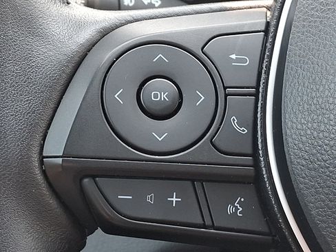 Certified 2021 Toyota RAV4 XLE w/ Convenience Package AWD/4WD image 22