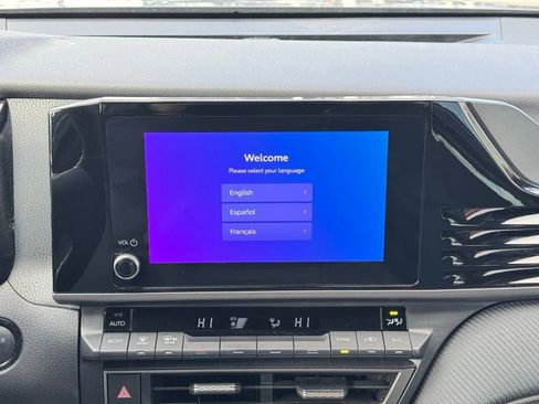 Used 2025 Toyota Camry SE FWD image 39