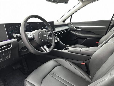 New 2025 Hyundai Sonata Limited image 14