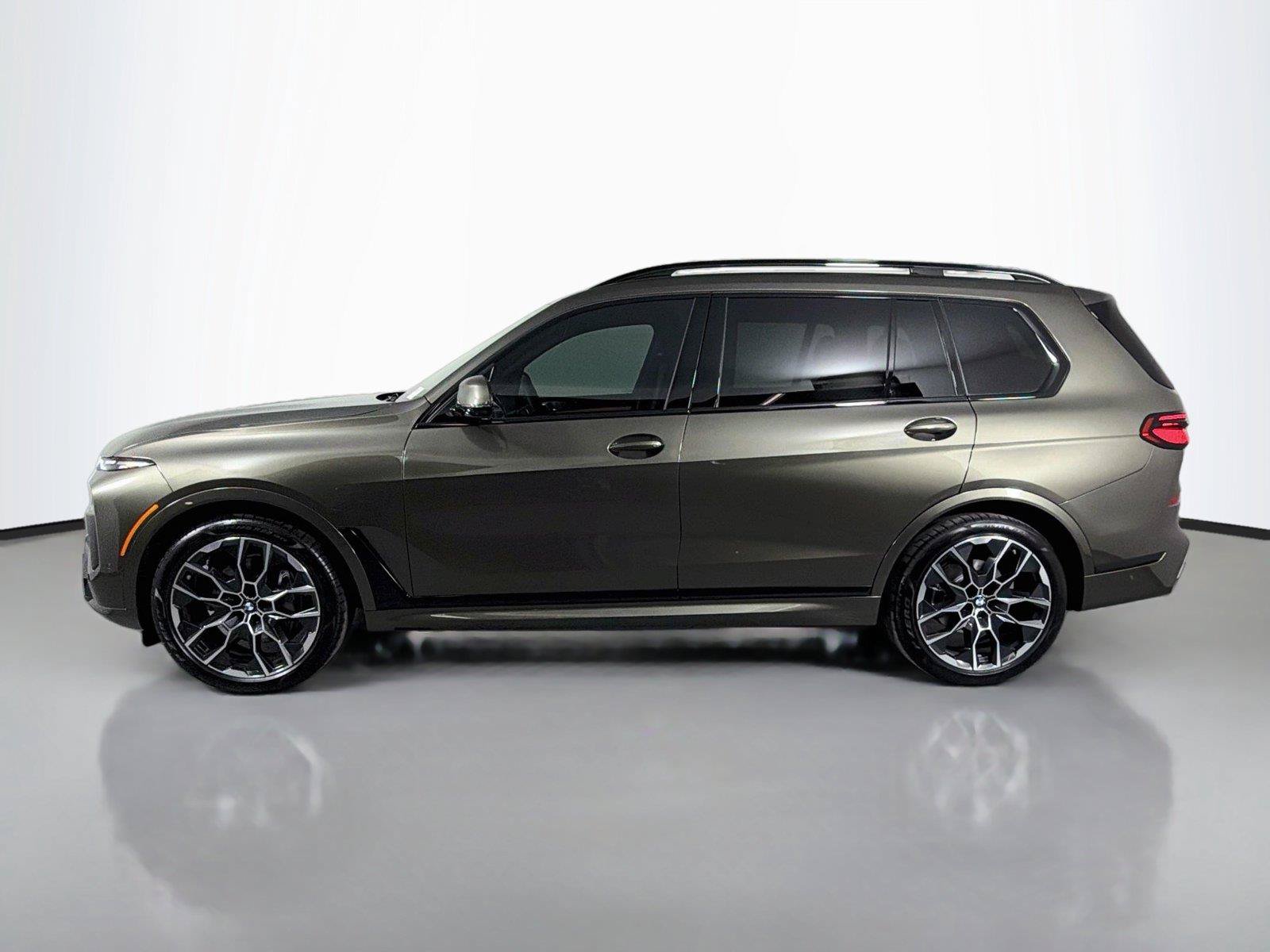 New 2027 BMW X7 xDrive40i w/ M Sport Package AWD/4WD image 8