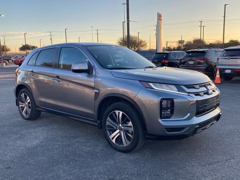 Used 2023 Mitsubishi Outlander Sport ES image 3