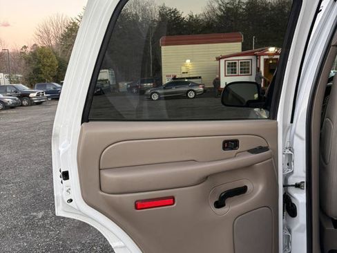 Used 2004 Chevrolet Tahoe Z71 w/ Z71 Preferred Equipment Group image 15