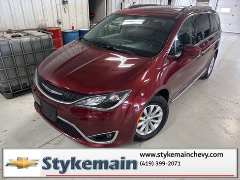 Used 2019 Chrysler Pacifica Touring-L image 22