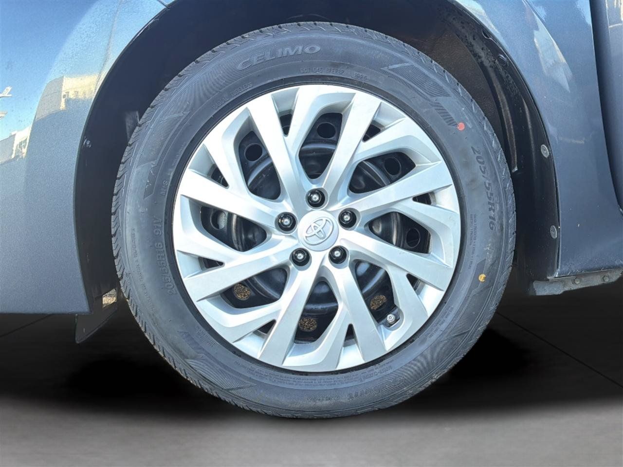 Used 2019 Toyota Corolla LE FWD image 26