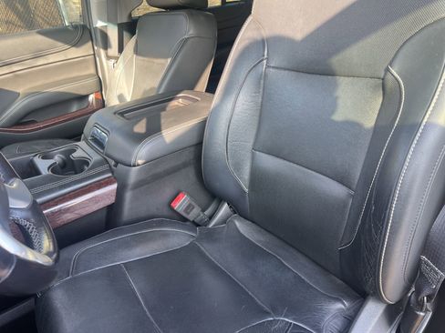 Used 2018 GMC Yukon SLT image 12