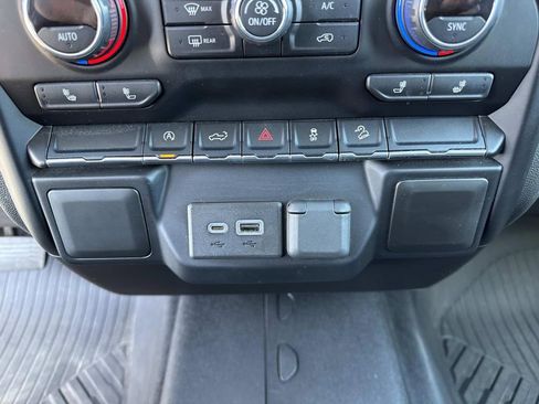 Used 2020 Chevrolet Silverado 1500 RST image 21