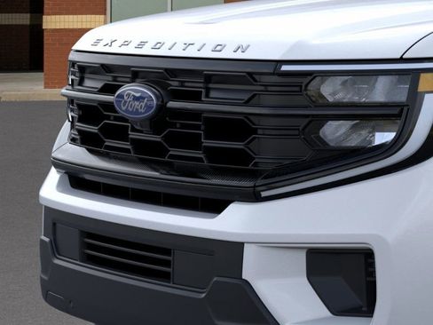New 2025 Ford Expedition Max Active image 17