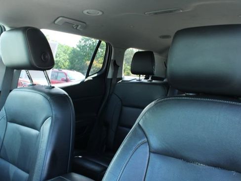 Used 2019 GMC Acadia SLT AWD/4WD image 14