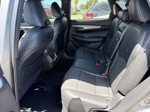 Used 2021 INFINITI QX50 Luxe w/ Appearance Package FWD image 5