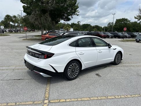 New 2025 Hyundai Sonata Limited image 10
