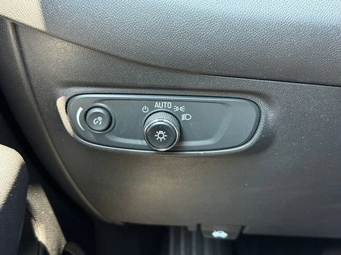 Certified 2023 Chevrolet Equinox LS w/ LS Convenience Package AWD/4WD image 33