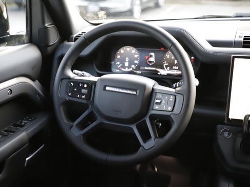 New 2026 Land Rover Defender 110 X-Dynamic SE image 15